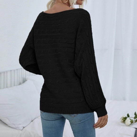 Cozy Cable Knit Oversized Sweater Top - Picture 5 of 13